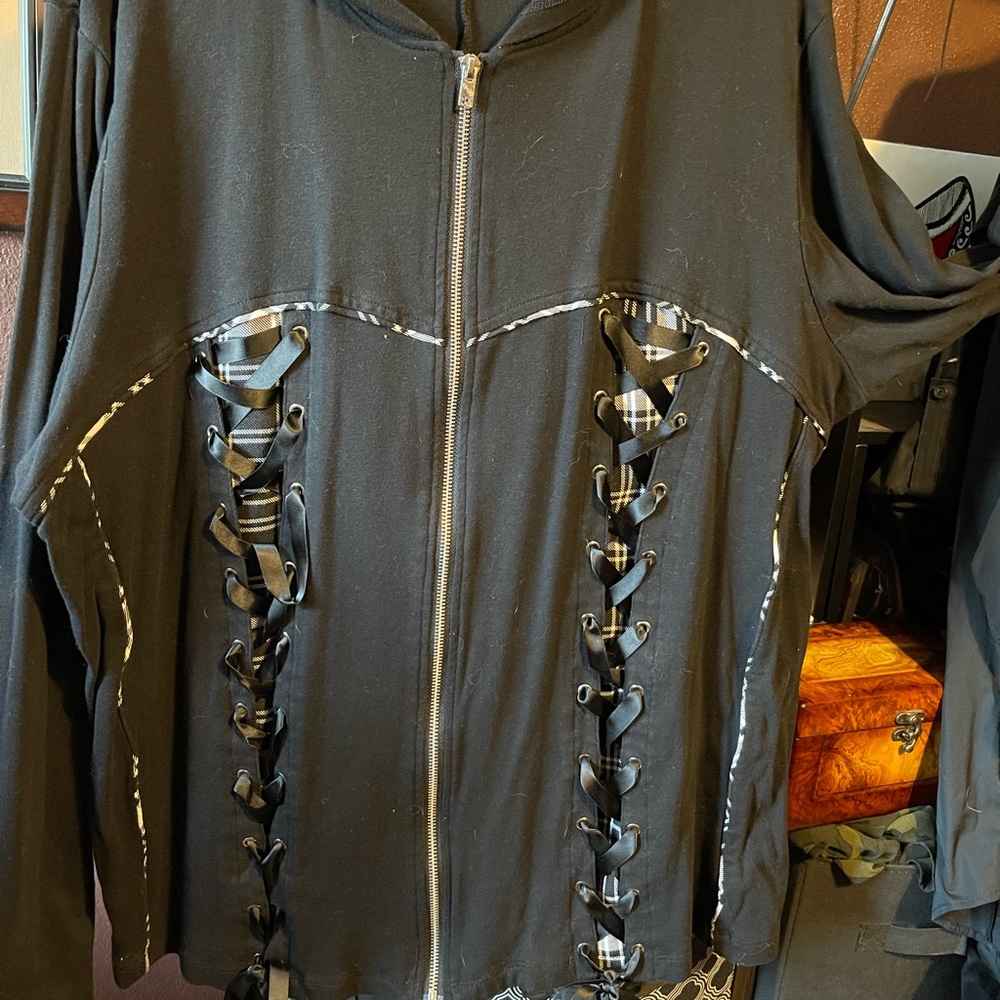 Hot Topic-Tripp Plus Size 3 Hoodie